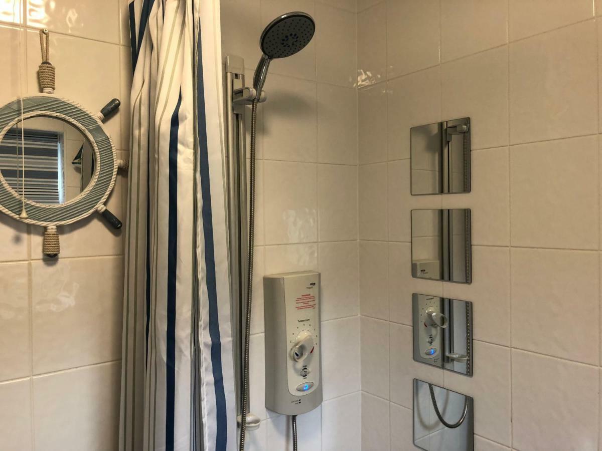 1 Silkin Serviced Accommodation ニュートン・エイクリフ エクステリア 写真